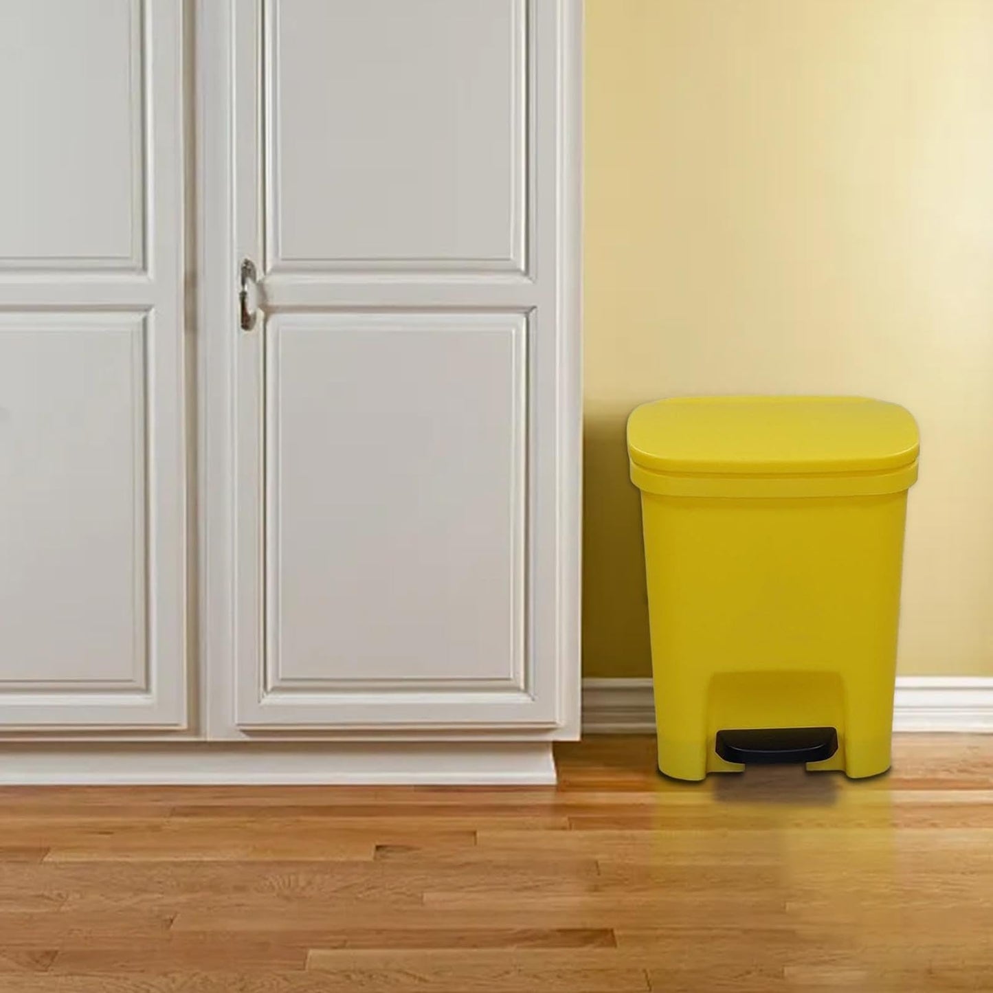 10 L Gallon Trash Can Plastic Step On Kitchen Rubbish Bin Black Compost Bathroom Rubbish Bin Kitchen Rubbish Solar Oxygen Cleaner (Yellow, One Size)