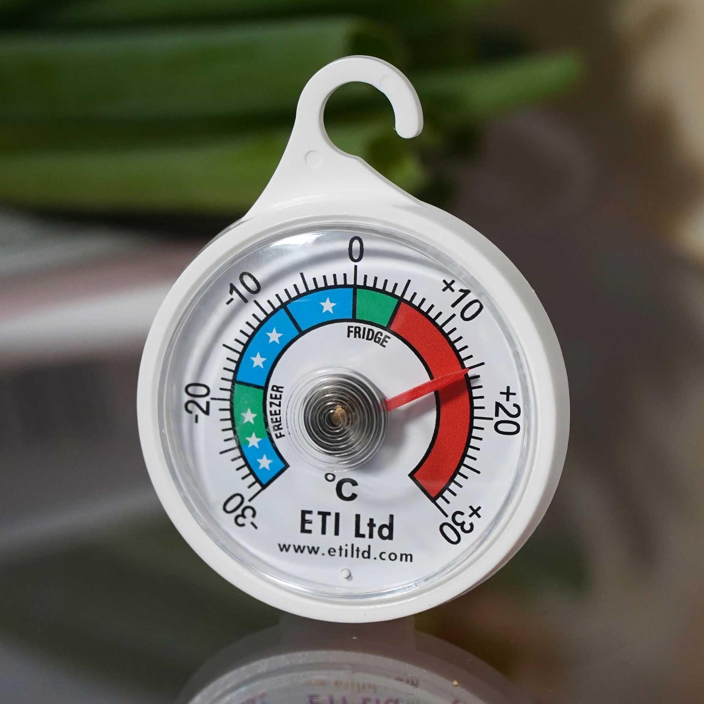 Fridge Or Freezer Thermometer 52 mm Dial, Colour Coded Zones. Ideal For Home, Restaurants, Bars, Cafes
