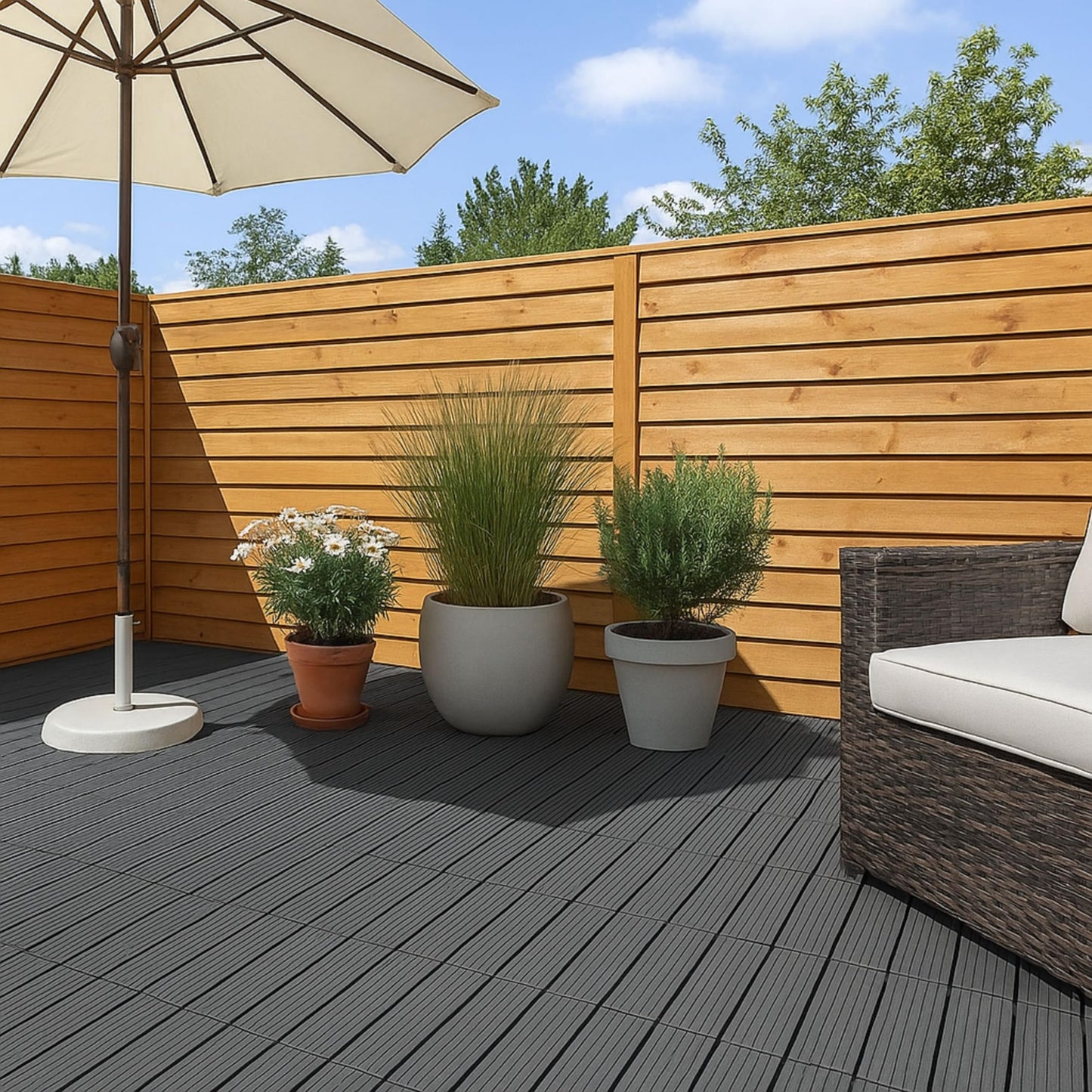 AAMEN Wood-Plastic Black Composite Decking Tiles Outdoor, Interlocking Non Slip Flooring Tile for Garden, Floor Patio Balcony Path Slab Deck Flooring Tub Surface Square 45cm (Pack 4)